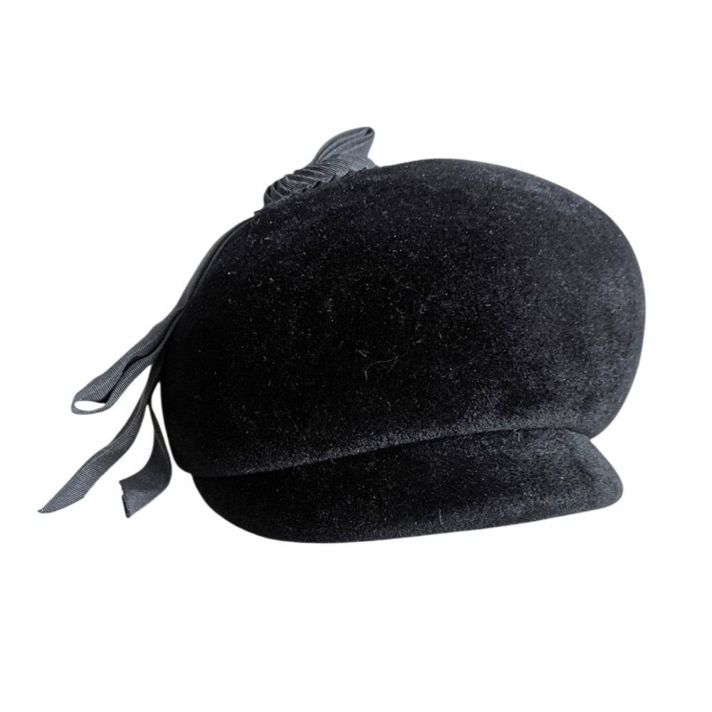 Gorgeous Vintage Evelyn Varon Velvet Beret, Small - Picture 2 of 7